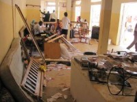 Extremistas religiosos atacam Igreja Universal, tentam matar pastor e destroem templo no Senegal