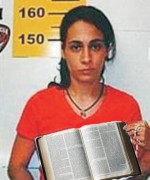 Anna Carolina Jatobá vira evangélica e prega para as detentas no presídio