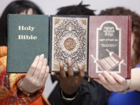 Igrejas convidam sacerdotes judeus e muçulmanos para ler e pregar em templos