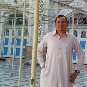 Homem expulso do Paquistão por gritar “Jesus” em mesquita afirma: “Xuxa vê gnomos e eu que sou questionado por falar com Jesus”