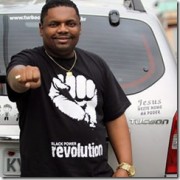 Funkeiro MC Marcinho afirma que quer ser pastor e que converte muitos nos bailes funks cariocas