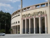 Igreja Universal aluga estádio de futebol e jogo do time do Santos é transferido de local