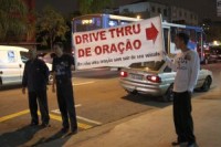 Universal expande o Drive-Thru da Oração e pretende implantar o sistema em todo o Brasil