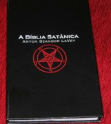 Editora cristã comprada pela empresa que publica a bíblia satânica emite nota esclarecendo a negociação