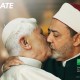 Empresa divulga imagens do Papa Bento XVI beijando líder egípcio e causa revolta entre católicos