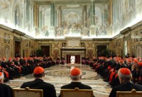 Padre acusado de pedofilia foi condenado pelo Vaticano a “uma vida de oração”