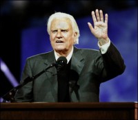 Aos 95 anos, evangelista Billy Graham se aproxima de sua última ministração; Edição 2013 da cruzada Minha Esperança será a maior já realizada