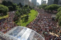 Milhares de fiéis se reúnem em São Paulo para participar do “Festival de Maravilhas”, promovido pelo missionário R.R. Soares