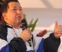 Durante missa transmitida pela TV Venezuelana, Hugo Chávez pede a Deus para curá-lo do câncer