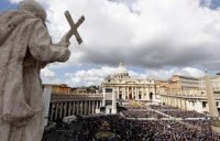 Na Páscoa, Papa Bento XVI pede paz no Oriente Médio por perseguição de cristãos