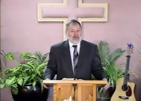 Pastor é processado por “Crime contra a humanidade” por pregar contra homossexualidade