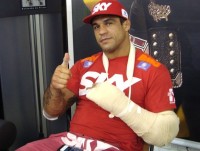 Fora do UFC 147 por lesão, Vitor Belfort diz, “Temos que agradecer a Deus em todos os momentos”