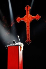 Turnê da cantora Madonna que passará pelo Brasil tem show com referências religiosas e heresias