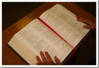 Pesquisa: com que frequência você lê a Bíblia?
