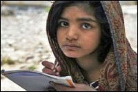 Menina cristã acusada de blasfêmia é libertada no Paquistão