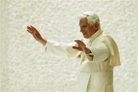 Papa Bento XVI planeja formar alianças com outras religiões contra o casamento gay