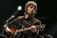 Ex-guitarrista do Oasis, Noel Gallagher afirma crer que Deus seja fã de suas músicas e que tem a salvação garantida