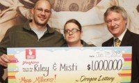 Homem desempregado ganha US$ 1 milhão na loteria e imediatamente oferta 10% para a igreja