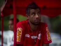 Léo Moura explica fase ruim em 2012 afirmando ter sido “provação divina”, e se mostra otimista para a próxima temporada