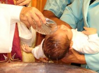 Acordo entre igrejas prevê que evangélicos reconheçam batismos realizados por católicos