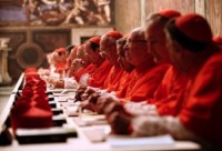 Conclave: participação de cardeais com envolvimento em casos de pedofilia no processo de escolha do novo Papa gera polêmica