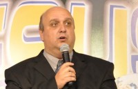 Pastor critica os “loucos” por Jesus: “Não devemos nos comportar como imbecis da fé”; Leia na íntegra