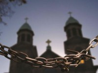 Perseguição religiosa causa morte de 100 mil cristãos a cada ano, afirma Vaticano
