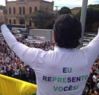 “Eu represento vocês”, afirmou o pastor Marco Feliciano durante Marcha para Jesus em São Paulo