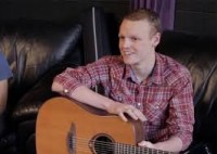 Antes de morrer vítima de câncer, jovem cristão compõe música com testemunho de fé e se torna sucesso; Assista o clipe