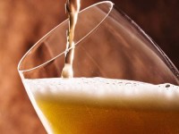 Pastor Claudio Duarte estreia programa no YouTube e fala sobre bebida sem álcool: “Qual o benefício de tomar uma cerveja assim?”; Assista