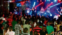 Balada evangélica Gospel Night toca música eletrônica mas proíbe álcool, drogas e pegação: “50 pessoas por noite decidem aceitar Jesus”
