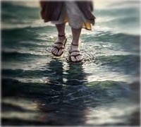 Pastor tenta imitar Jesus e morre afogado em praia ao dizer que andaria sobre as águas