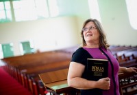 Reconhecimento do ministério pastoral feminino por Batistas pode influenciar demais denominações evangélicas, diz revista