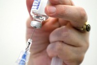 Mães evangélicas estariam boicotando vacinação das filhas contra HPV