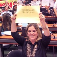Marisa Lobo faz alerta sobre “ideologia de gênero” no Plano Nacional de Educação