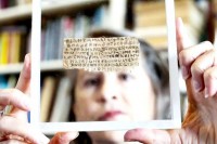 Pesquisadores afirmam que análise de papiro mostrou que “Evangelho da esposa de Jesus” não é falso