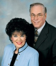 Pastor Kenneth Hagin Jr. e sua esposa vêm ao Brasil para eventos em São Paulo e na Paraíba