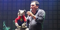 Manipulador do boneco Xaropinho, do programa do Ratinho, vira pastor e critica igrejas Mundial e Universal: “Caça-níqueis”