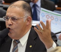 Deputado pastor Eurico reapresenta projeto de “cura gay” na Comissão de Direitos Humanos