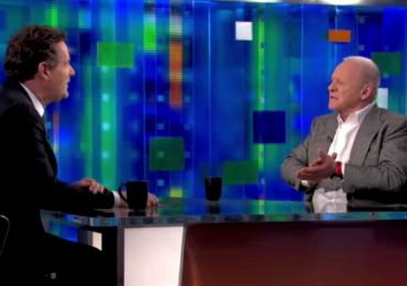 Anthony Hopkins revela ser cristão e conta seu testemunho ao vivo em famoso programa de tv