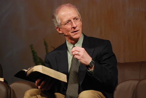 Pastor John Piper ataca teologia da prosperidade e entretenimento nas igrejas: “Pessoas precisam da grandeza de Deus”