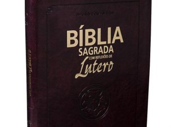 SBB lança Bíblia com comentários de Martinho Lutero