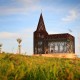Projeto inusitado de arquitetos belgas cria a “igreja transparente”, veja fotos