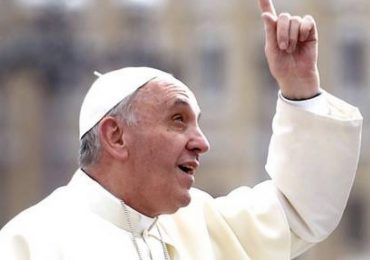 Papa Francisco reafirma que ateus não precisam crer para serem salvos: “A misericórdia de Deus não tem limites”