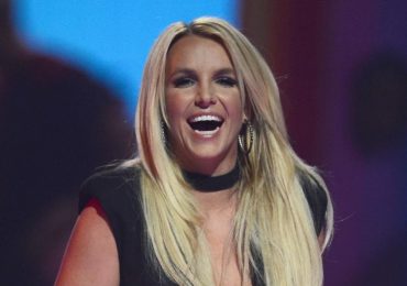 Britney Spears causa polêmica ao se dizer contra o casamento gay e apontar o autor cristão Max Lucado como seu escritor favorito