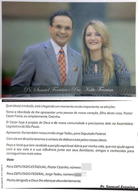 Pastor Samuel Ferreira distribui santinhos pedindo votos a