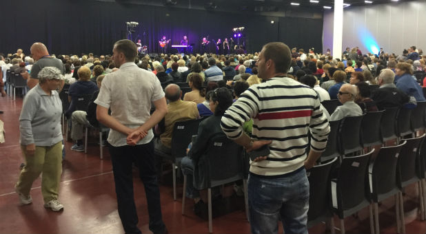 Evangelista prega Jesus Cristo em Israel e mais de mil judeus se convertem ao Evangelho