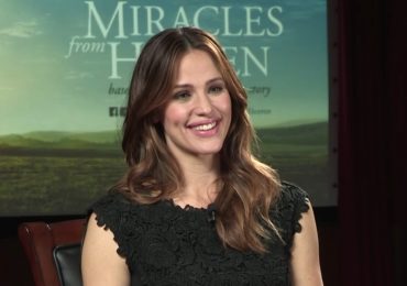Atriz Jennifer Garner espera que filme “Milagres do Paraíso” reacenda a fé no coração das pessoas