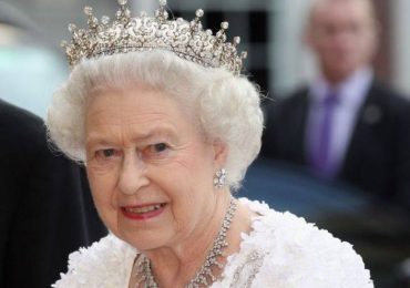 Por causa de sua fé, cristã, rainha Elizabeth II teria lamentado aprovação do casamento gay