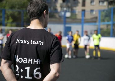 Missionários driblam lei russa durante a Copa e distribuem milhares de materiais evangelísticos